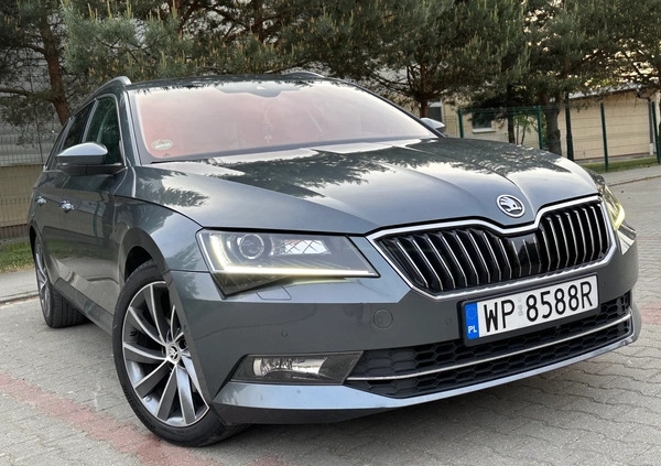 Skoda Superb cena 79900 przebieg: 164000, rok produkcji 2017 z Płock małe 742